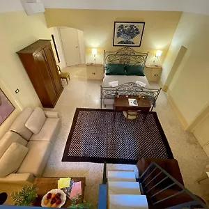 Bed & Breakfast 4 Balconi Rooms- Dimora Arditi, Lecce